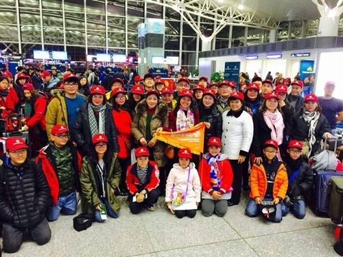 Chưa hết Tết, nhiều người Việt đã vội xách balô du lịch nước ngoài - 2
Ngày 27 Tết đã có 100 khách xuất quân hành sang Hàn Quốc đón xuân