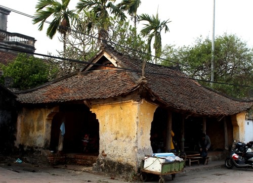 La cà, nhâm nhi quà vặt trên đất hai vua - 1