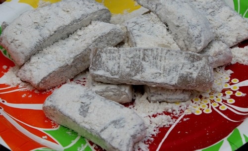 La cà, nhâm nhi quà vặt trên đất hai vua - 2