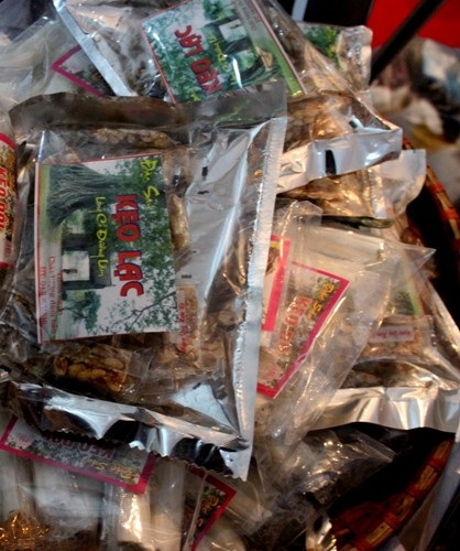 La cà, nhâm nhi quà vặt trên đất hai vua - 3