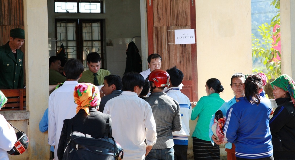 Khám, phát thuốc miễn phí cho hơn 1000 dân nghèo dịp Tết - 9 Khu vực ghi phiếu khám và phát thuốc cho người bệnh.