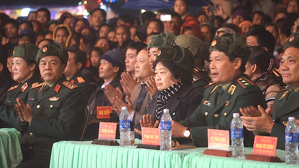 Ấm áp đêm "Xuân biên cương - Nâng bước em đến trường" - 1 Lãnh đạo Đảng, Nhà nước có mặt tham dự chương trình Xuân biên cương - Nâng bước em đến trường tại xã biên giới Tri Lễ, huyện Quế Phong, tỉnh Nghệ An.