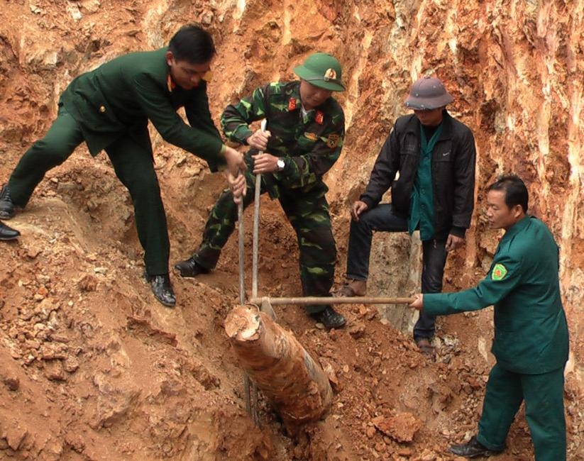 Lãnh đạo huyện Tân Kỳ và các lực lượng chức năng trực tiếp xử lý.