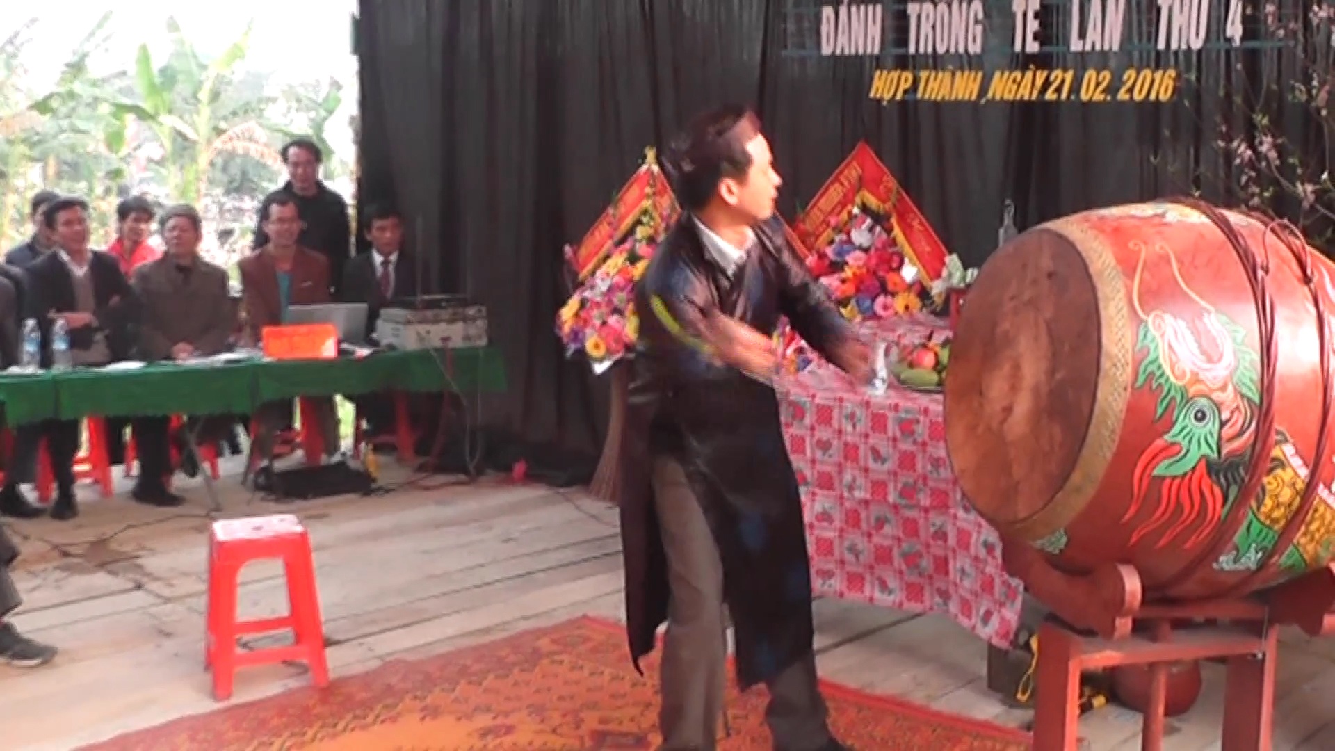 Nét đẹp hội thi đánh trống tế đầu Xuân - 4 Nét đẹp hội thi đánh trống tế đầu Xuân - 4