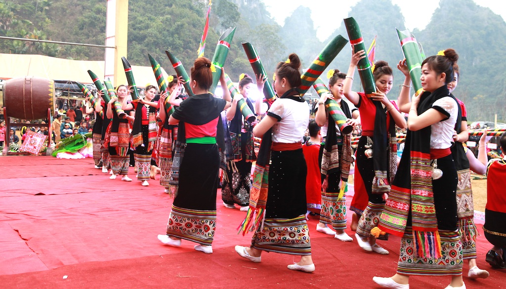 Tưng bừng ngày hội “Huyền thoại miền đất cổ” - 13 Tưng bừng ngày hội “Huyền thoại miền đất cổ” - 13