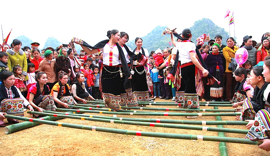 Tưng bừng ngày hội “Huyền thoại miền đất cổ” - 19 Tưng bừng ngày hội “Huyền thoại miền đất cổ” - 19