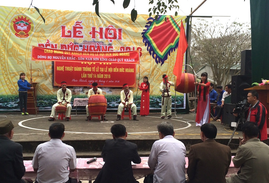 Đền Đức Hoàng - nét đẹp văn hóa lịch sử, trường tồn theo thời gian - 1 Khai hội đền Đức Hoàng 2016.