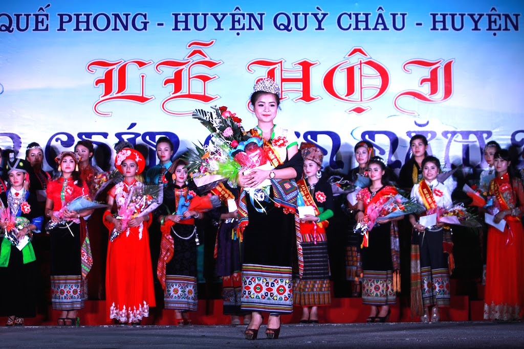 Nữ sinh lớp 9 đăng quang cuộc thi người đẹp Đền Chín Gian - 29 Nữ sinh lớp 9 đăng quang cuộc thi người đẹp Đền Chín Gian - 29