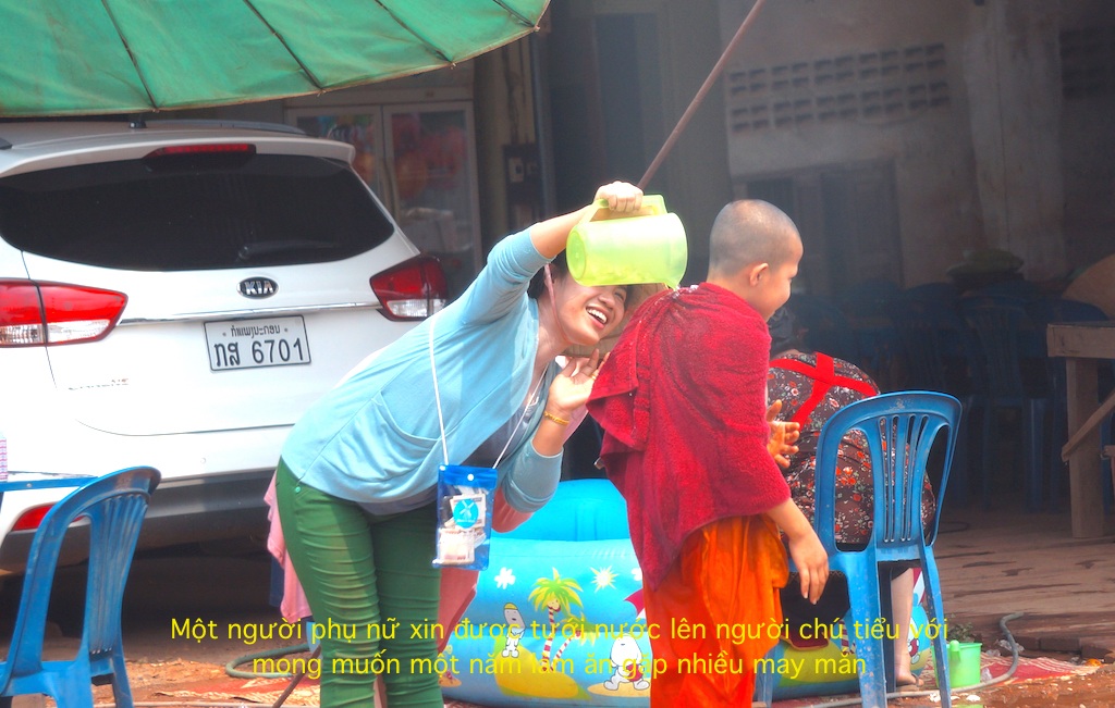 Mừng năm mới ở đất nước hoa Chăm Pa - 9 Mừng năm mới ở đất nước hoa Chăm Pa - 9