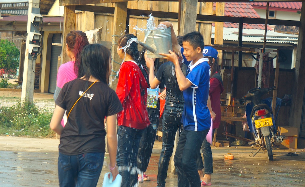 Mừng năm mới ở đất nước hoa Chăm Pa - 11 Mừng năm mới ở đất nước hoa Chăm Pa - 11