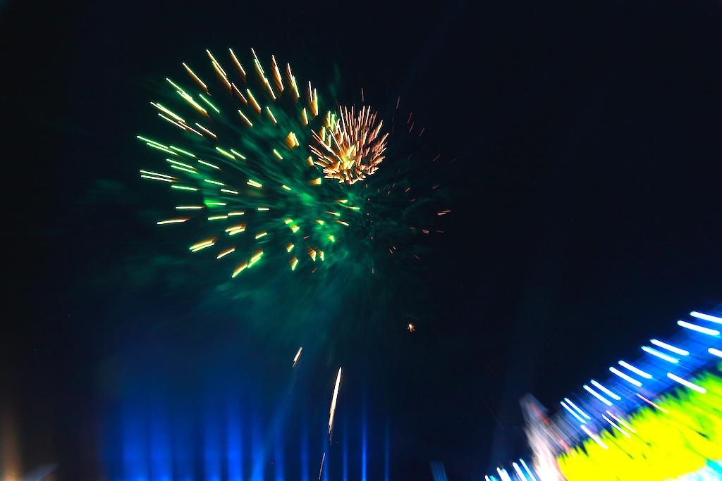 Lung linh đêm “Cửa Lò biển hát” - 7 Lung linh đêm “Cửa Lò biển hát” - 7