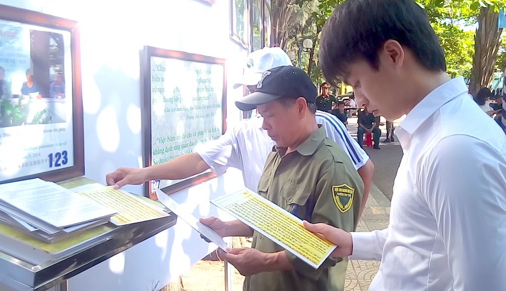 Khai mạc Triển lãm "Hoàng Sa, Trường Sa của Việt Nam - Những bằng chứng lịch sử và pháp lý" - 4 Khai mạc Triển lãm "Hoàng Sa, Trường Sa của Việt Nam - Những bằng chứng lịch sử và pháp lý" - 4