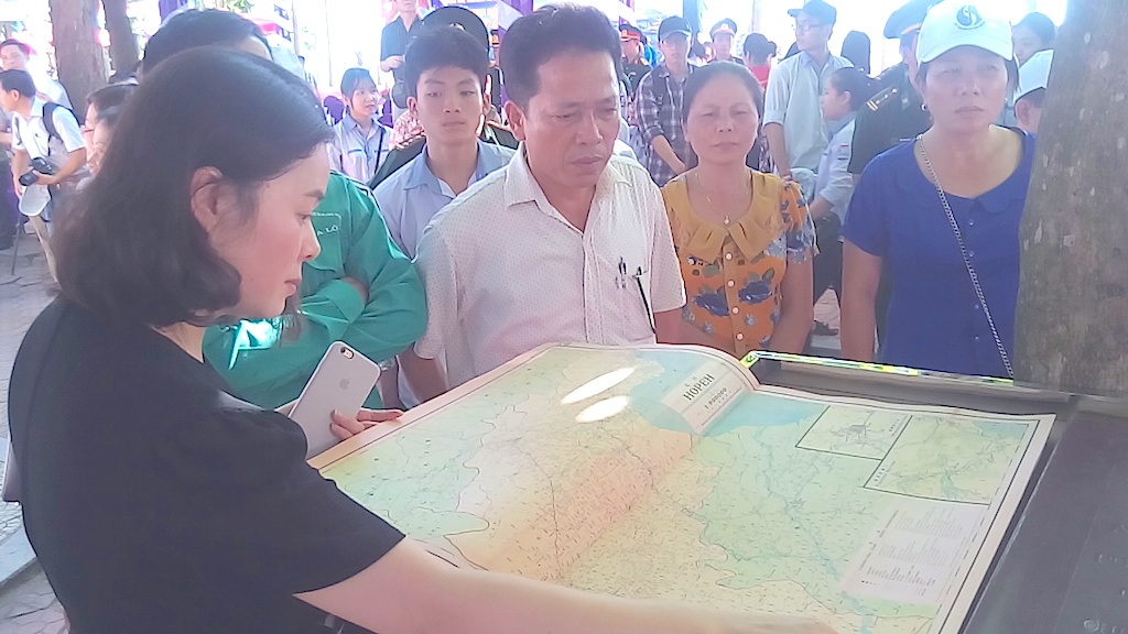 Khai mạc Triển lãm "Hoàng Sa, Trường Sa của Việt Nam - Những bằng chứng lịch sử và pháp lý" - 3 Khai mạc Triển lãm "Hoàng Sa, Trường Sa của Việt Nam - Những bằng chứng lịch sử và pháp lý" - 3