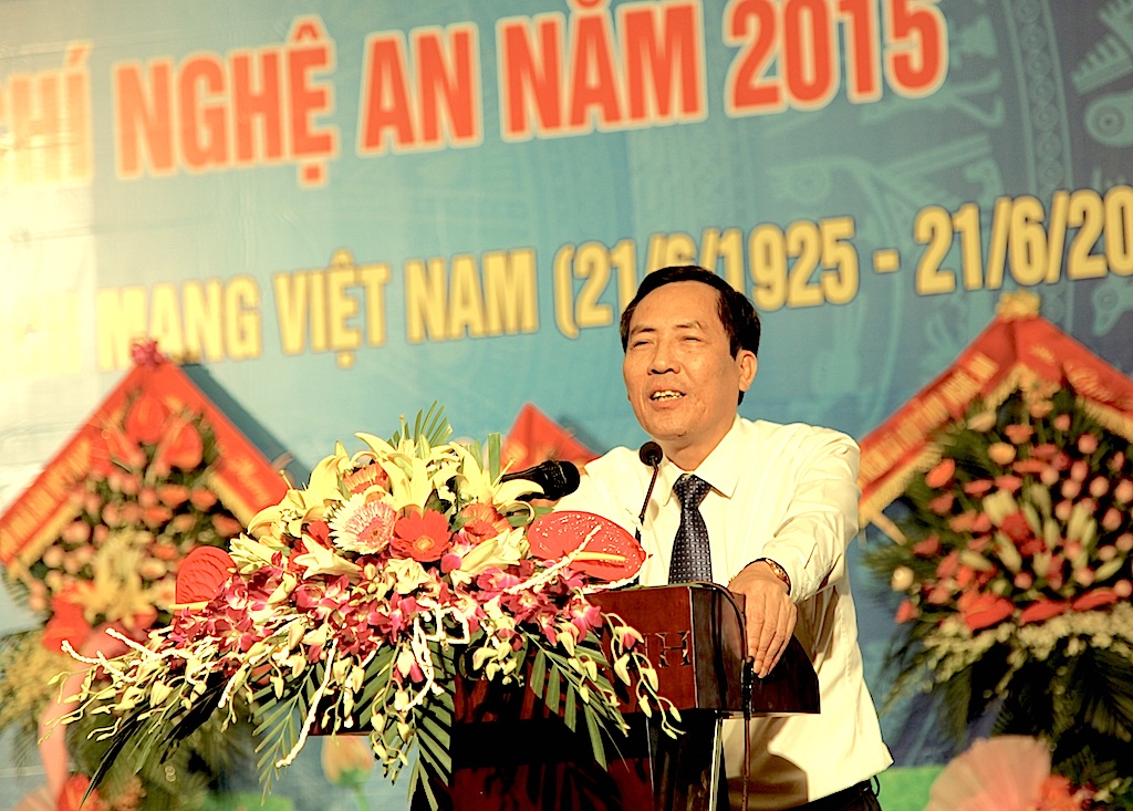Phóng viên báo điện tử Dân trí đạt giải Báo chí Nghệ An - 3 Ông Thuận Hữu - Uỷ viên T.Ư Đảng, Chủ tịch Liên đoàn các nhà báo ASEAN, Chủ tịch Hội Nhà báo Việt Nam, Tổng biên tập Báo Nhân dân phát biểu tại buổi lễ.