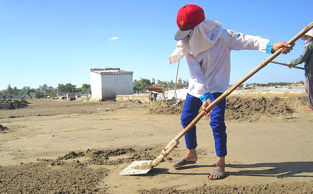 Mồ hôi, nước mắt kết tinh nên hạt muối - 8 Mồ hôi, nước mắt kết tinh nên hạt muối - 8