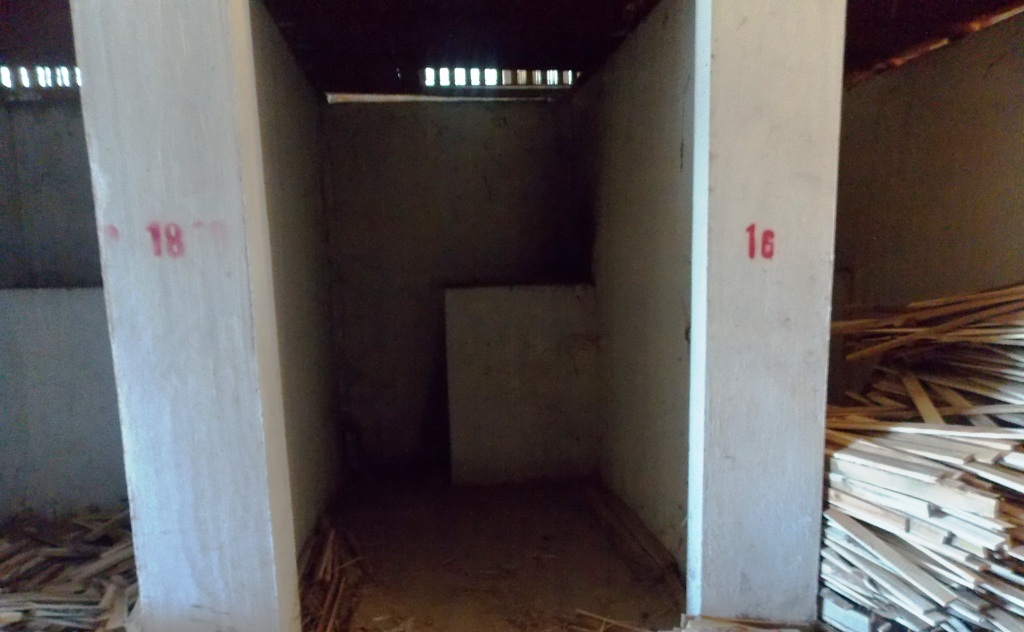 Nghệ An: Trung tâm thương mại hàng chục tỷ đồng bỏ hoang! - 3