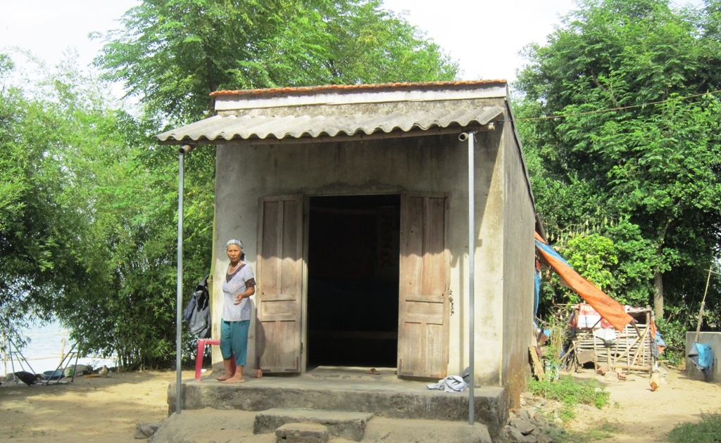 Cuộc sống của họ dường như cũng vất vả hơn, dù mang tiếng hộ khẩu ở thành phố.