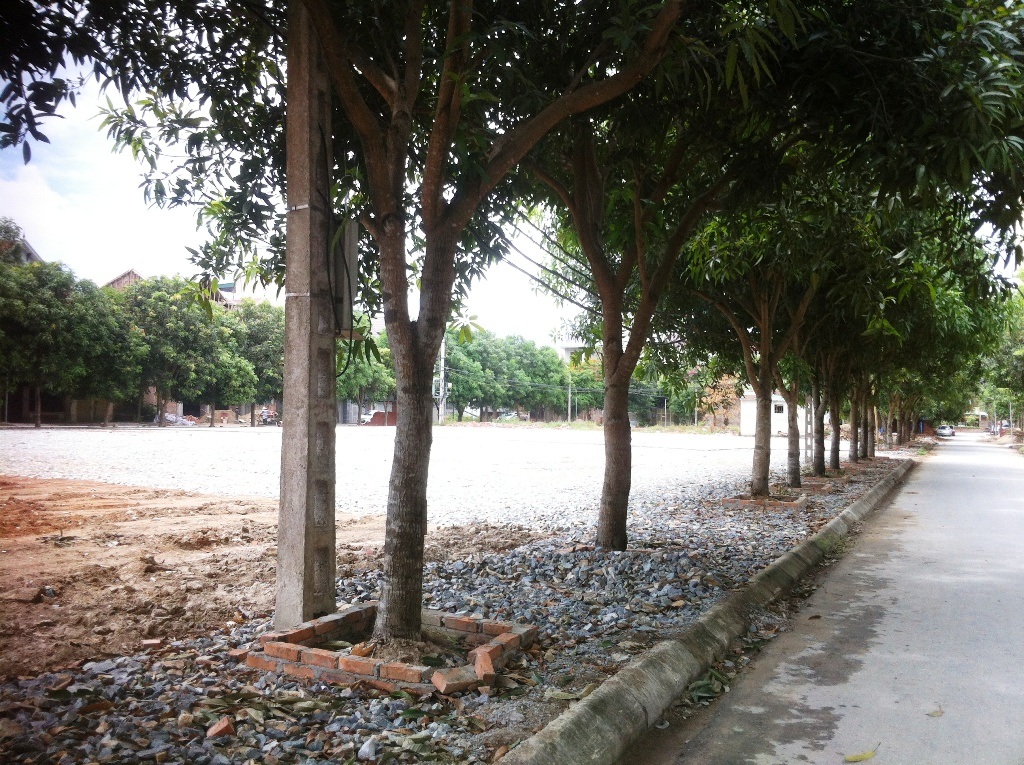 Nghệ An: Biến tướng khuôn viên vui chơi thành nơi kinh doanh đỗ xe? - 8 Phần diện tích còn lại cũng đã được lu đầm