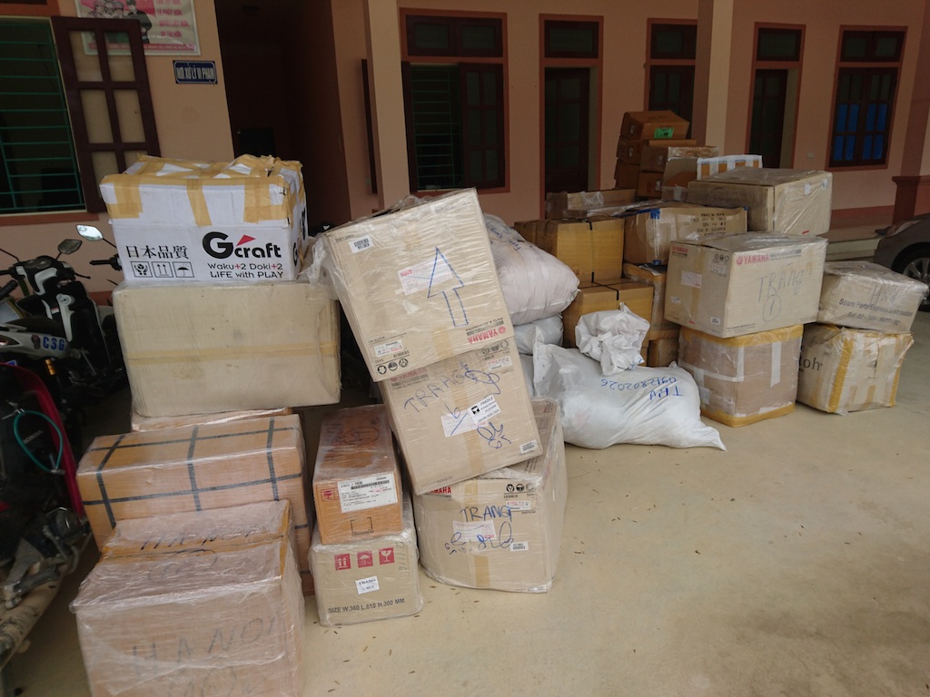 Tất cả các loại hàng hoá nói trên do nước ngoài sản xuất.