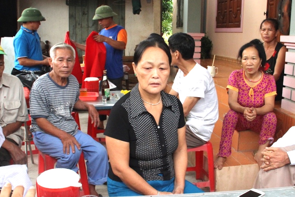 Vụ bị can tử vong ở công an huyện: Nguyên nhân do bệnh lý? - 1 Bà Hà người thân ông Quân cho biết.