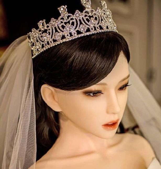 Làm đám cưới với búp bê tình dục - 1 Làm đám cưới với búp bê tình dục - 1