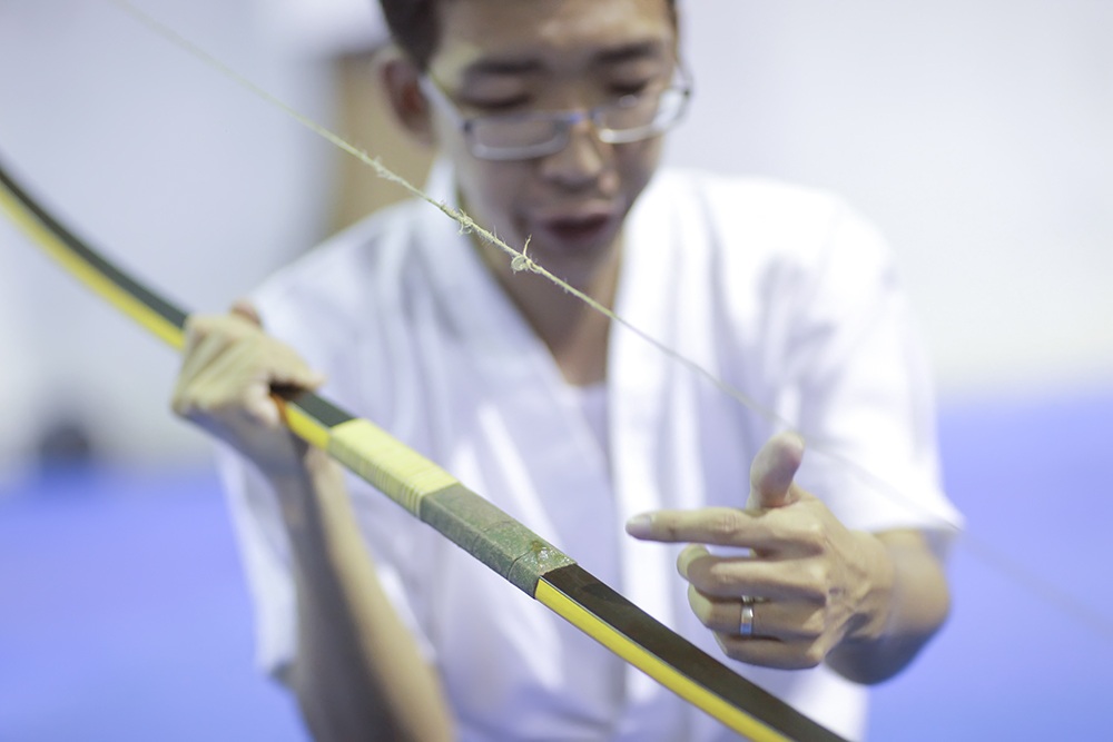 Hà Nội: Thú chơi bắn cung giá... nghìn đô hút giới trẻ - 1 Cung đạo, hay còn gọi là Kyudo là một trong những nghệ thuật bắn cung độc đáo trên thế giới.