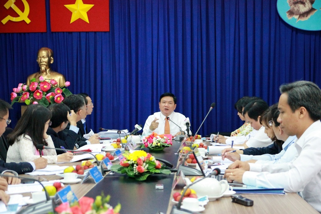 Bí thư Thăng: Hãy mời bà Mai Kiều Liên vào dạy ở Học viện cán bộ - 1 Bí thư Đinh La Thăng làm việc với Học viện Cán bộ TPHCM