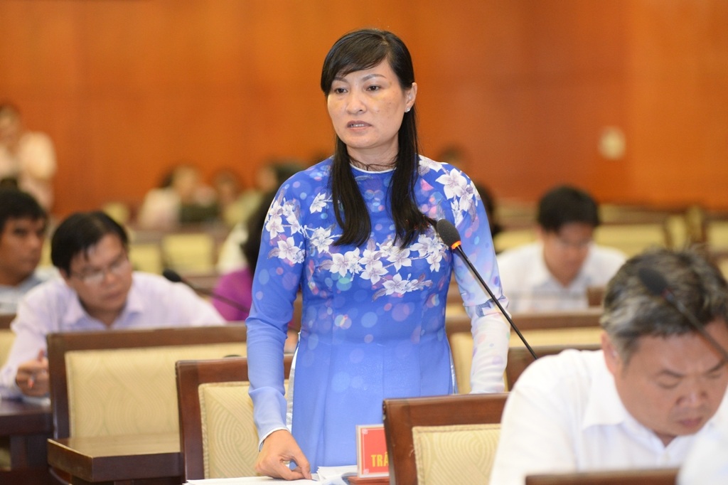 Chưa có kinh phí mở lớp học cấp 3 đầu tiên ở xã đảo Thạnh An - 1 Đại biểu Đoàn Thị Ngọc Cẩm mong các sở, ngành sớm thực hiện theo chỉ đạo của Bí thư Đinh La Thăng