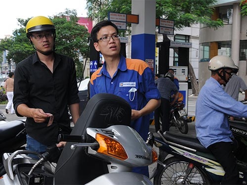 Bộ Tài chính: Cách tính thuế nhập khẩu xăng dầu theo bình quân gia quyền là hợp lý - 1 (Ảnh minh hoạ).