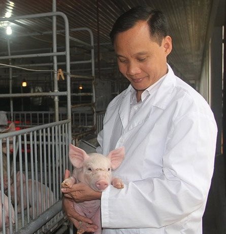 Thu 2 tỷ đồng/tháng từ nuôi lợn thịt sạch - 1 Anh Nguyễn Văn Tuấn đã xây dựng thành công chuỗi thịt lợn sạch khép kín từ “A đến Z”