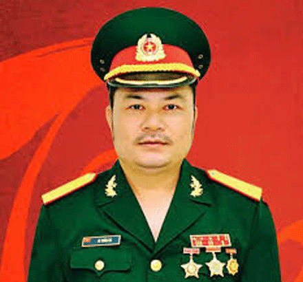 Lê Xuân Giang (Lê Xuân Hà), người đứng đầu tập đoàn lừa đảo luôn khoác trên mình bộ quân phục để tạo lòng tin cho các nạn nhân.