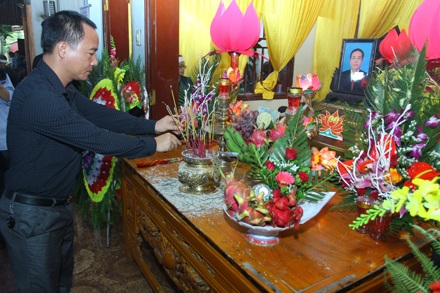 Bộ trưởng Bộ Công an viếng Bí thư và Chủ tịch HĐND tỉnh Yên Bái - 8 Bộ trưởng Bộ Công an viếng Bí thư và Chủ tịch HĐND tỉnh Yên Bái - 8