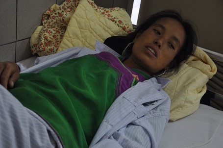 
Bị giãn đường mật trong và ngoài gan gây tắc mật, hiện Chú đang được các bác sĩ cho làm các xét nghiệm thăm dò vì nghi ngờ do khối u chèn ép
