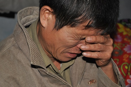 Thương các con, bác chỉ mong sao nếu không được mổ thì ông trời cho chết chứ không bắt bác phải nằm liệt.