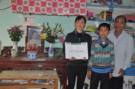 Chị không ngờ bạn đọc Dân trí giúp cho chị được số tiền lớn thế.