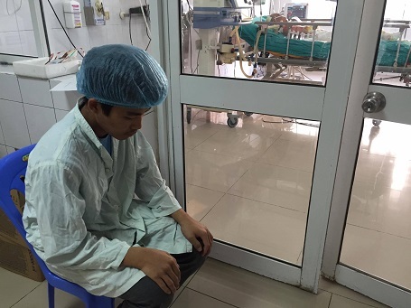 "Cứu bố mẹ em với, mọi người ơi" - 10 Em rất cần sự giúp đỡ của mọi người.