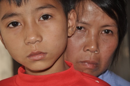 ... Khi một mai mẹ cũng không còn nữa.