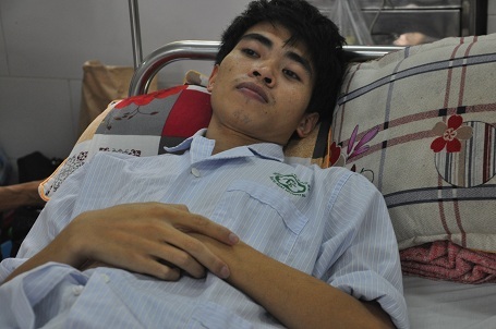 Đột ngột phát hiện bị đứt dây chằng van tim, Hiền phải nhập viện để mổ.