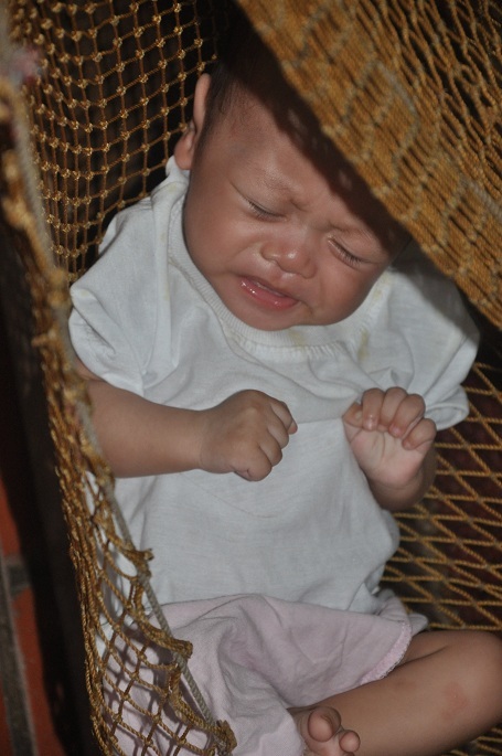 Tiếng khóc thảm thiết của bé 4 tháng tuổi bị tim bẩm sinh vừa mất bố - 4