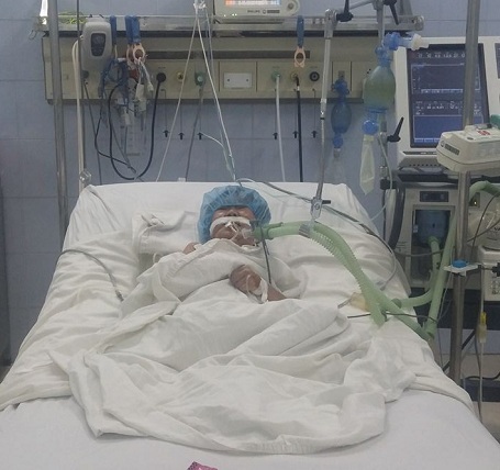 Tiếng kêu cứu khẩn cấp của bé gái có trái tim dị thường - 3 Bé Trâm có tim có 1 tâm thất, hẹp phổi, tình trạng rất nặng và tĩnh mạch phổi lạc chỗ.