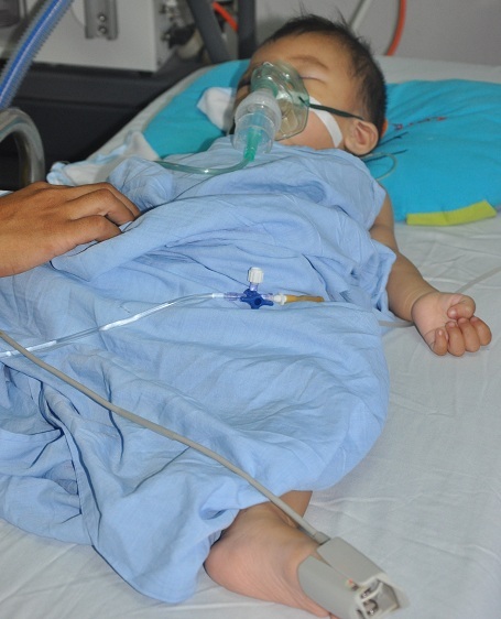 Mọi sự ân hận không làm mọi việc khác được, chị phải đối mặt với tình trạng của con hiện tại.