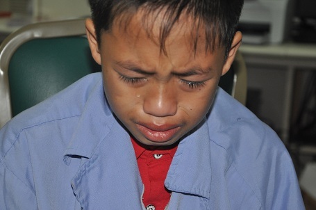 Cậu bé Tài liên tục khóc gọi tên chị gái tại khoa Hồi sức tích cực, BV Bạch Mai.