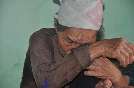 74 tuổi cuộc đời bà là 1 chuỗi những nước mắt trong sự ngậm ngùi.