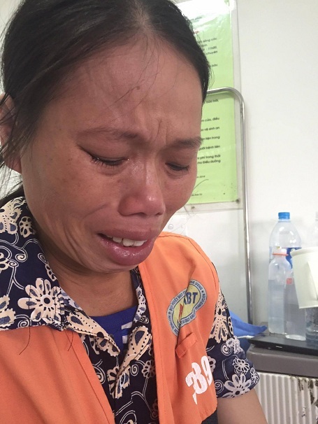 Chị cầu xin sự giúp đỡ của cộng đồng để kéo dài sự sống cho con trai.