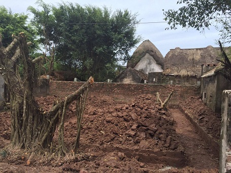 Được sự giúp đỡ của bạn đọc Dân trí, chị Vân mua được mảnh đất rộng 120 mét vuông với giá trị hơn 60 triệu đồng.