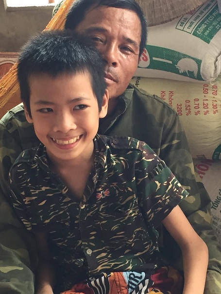 Chính quyền thị trấn Rạng Đông hỗ trợ 25 triệu đồng giúp chị Lại Thị Vân xây nhà - 7