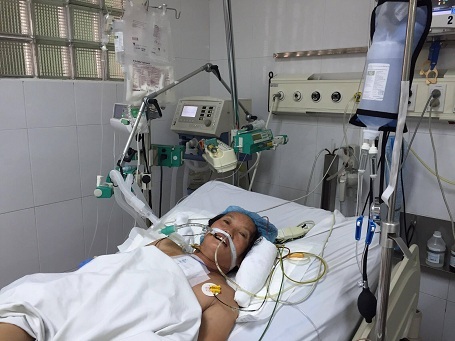 Cô Tẩn Pà Mẩy đã được mổ tim nhờ tấm lòng bạn đọc Dân trí - 1 Nhờ tấm lòng của bạn đọc Dân trí, cô Mẩy đã được tiến hành phẫu thuật với chi phí 90 triệu đồng.