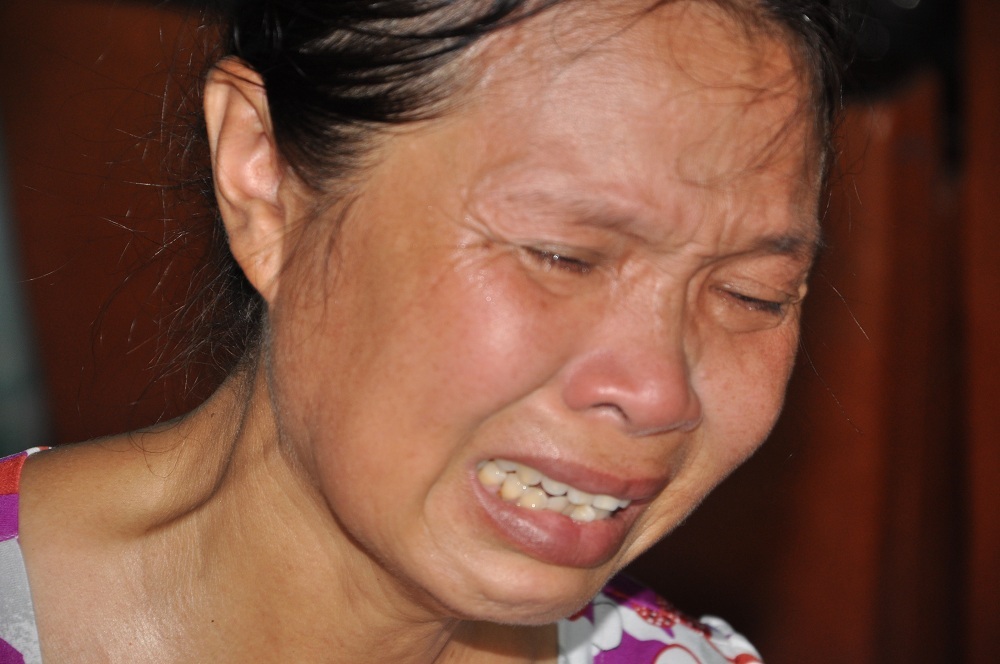 Bác Vương quá đau đớn trước cái chết của chồng, của con trai.