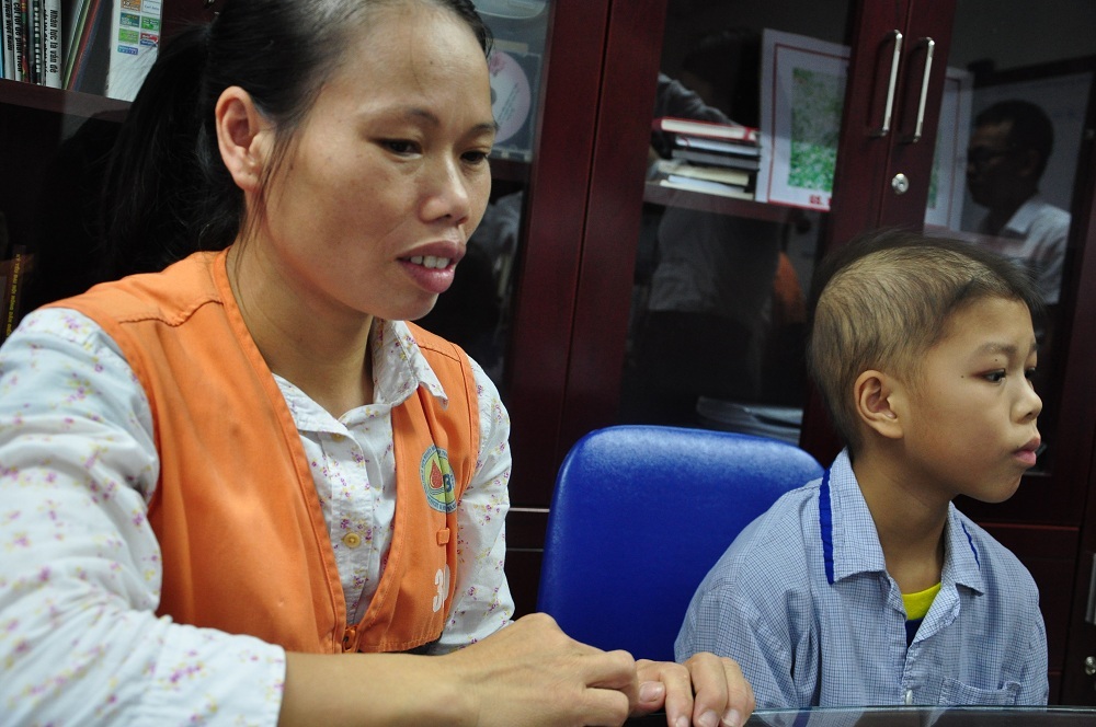 Bố của em hiện đang điều trị bệnh tâm thần phân liệt tại bệnh viện bên Trâu Quỳ, Gia Lâm.