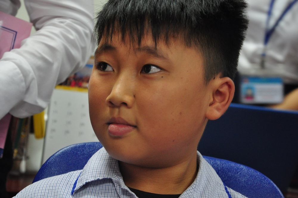 Em bị căn bệnh xuất huyết giảm tiểu cầu đã lâu, mẹ của em cũng mắc bệnh phải điều trị tại khoa Máu trẻ em - Viện huyết học truyền máu TW.